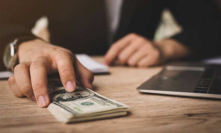 Suspicious Transaction Monitoring in AML Compliance for UAE